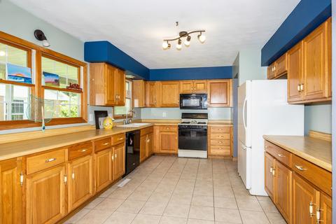 326 E Park St, Gilman, IL 60938 photo 3