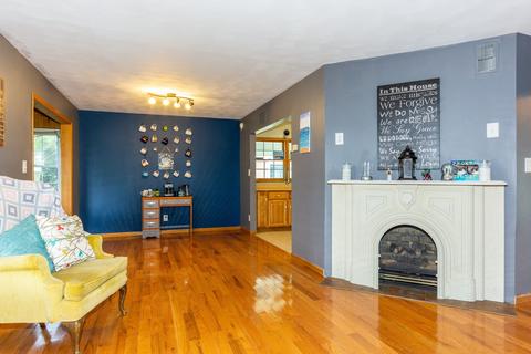 326 E Park St, Gilman, IL 60938 photo 6