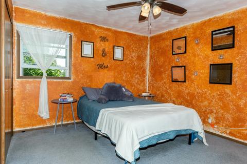326 E Park St, Gilman, IL 60938 photo 8