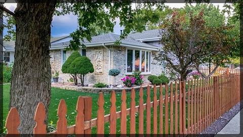 7261 Roberts Rd, Bridgeview, IL 60455 photo 2