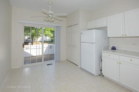 21105 Buckeye Ct, Plainfield, IL 60544 photo 2