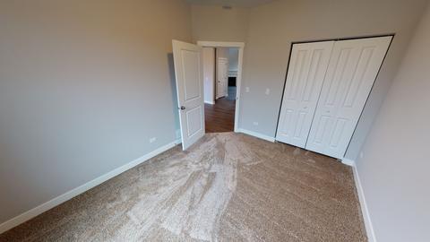 643 Slate Run, Elgin, IL 60124 photo 4