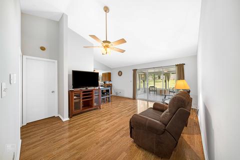 1635 Charles Ave, Algonquin, IL 60102 photo 2