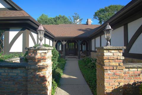 1210 Midwest Ln, Wheaton, IL 60189 photo 3