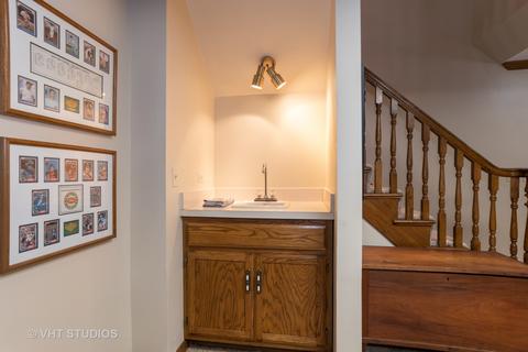 1210 Midwest Ln, Wheaton, IL 60189 photo 33