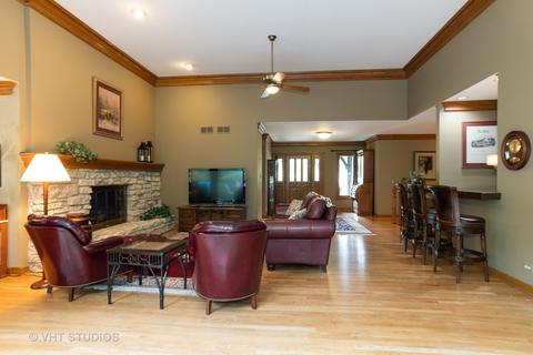 1210 Midwest Ln, Wheaton, IL 60189 photo 7