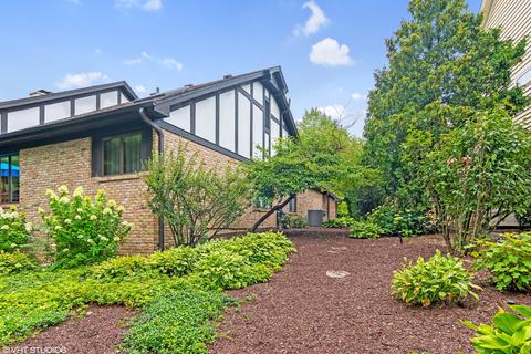 1210 Midwest Ln, Wheaton, IL 60189 photo 45
