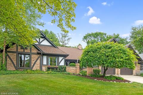 1210 Midwest Ln, Wheaton, IL 60189 photo 2