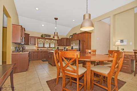 1316 Eagle Bluff Dr, Bourbonnais, IL 60914 photo 8