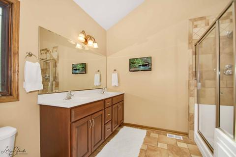 1316 Eagle Bluff Dr, Bourbonnais, IL 60914 photo 16