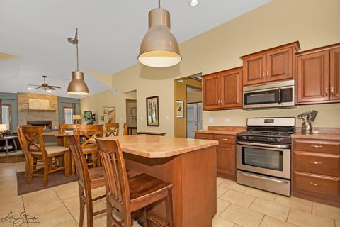1316 Eagle Bluff Dr, Bourbonnais, IL 60914 photo 9