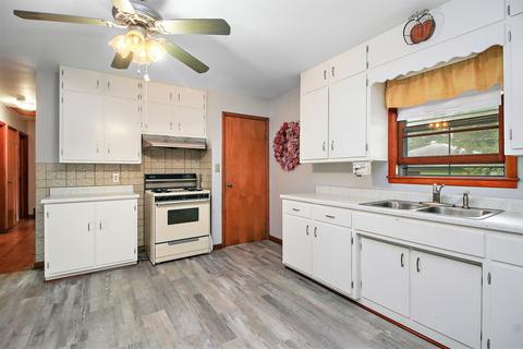 1450 S 5th Ave, Kankakee, IL 60901 photo 3