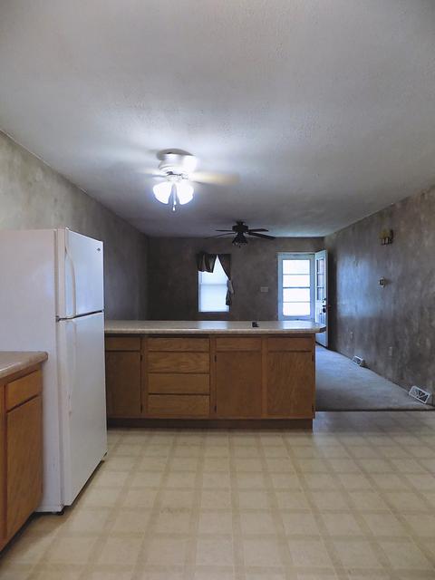 413 E 12th St, Streator, IL 61364 photo 5