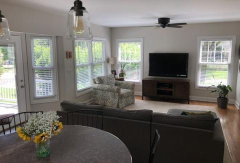 843 S Wheaton Ave, Wheaton, IL 60189 photo 11