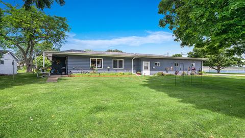 611 E Colden St, Polo, IL 61064 photo 4