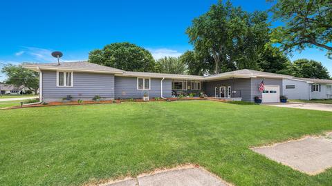 611 E Colden St, Polo, IL 61064 photo 3