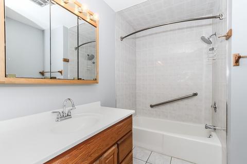 823 Wing St, Elgin, IL 60123 photo 15