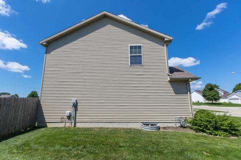 901 Approach Rd, Normal, IL 61761 photo 4