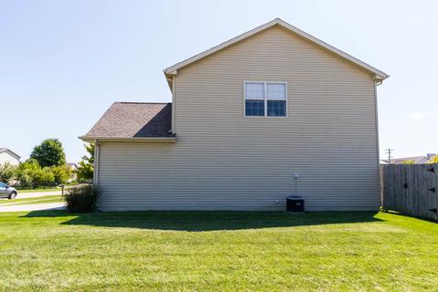 901 Approach Rd, Normal, IL 61761 photo 5