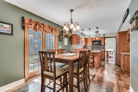811 Brookside Dr, Bartlett, IL 60103 photo 8