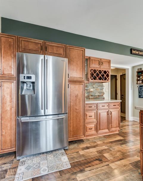 811 Brookside Dr, Bartlett, IL 60103 photo 7
