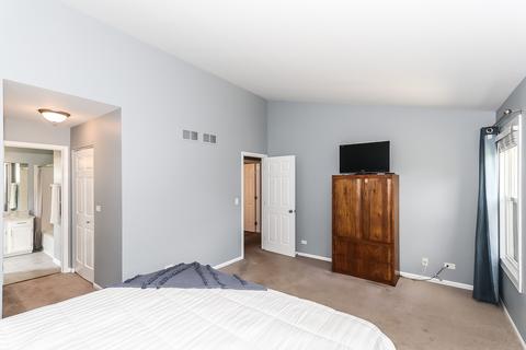 1339 Paddock Pl, Bartlett, IL 60103 photo 11