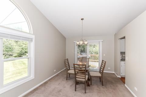 1339 Paddock Pl, Bartlett, IL 60103 photo 4