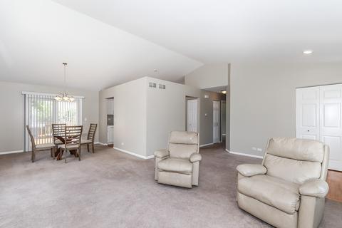1339 Paddock Pl, Bartlett, IL 60103 photo 3