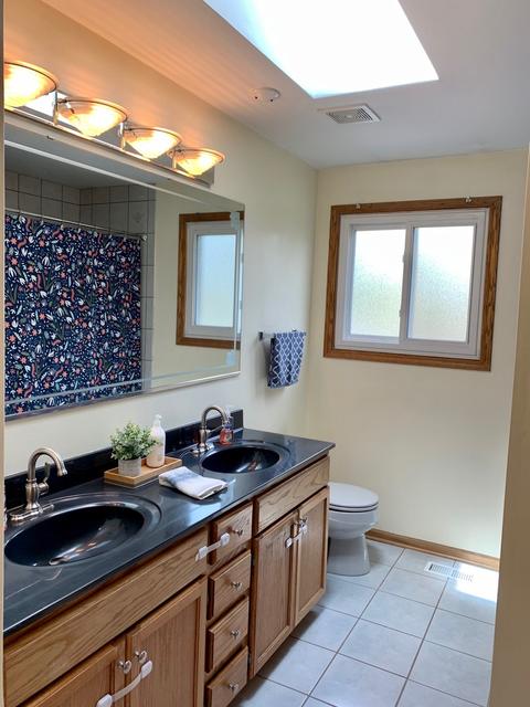 1123 Kent Ct, Wheaton, IL 60189 photo 9