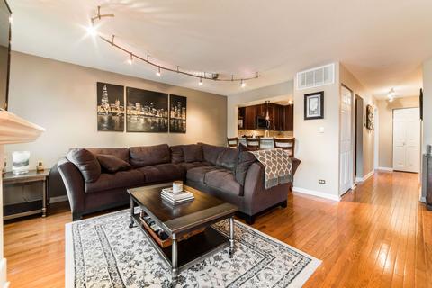 332 Sheridan Rd #2C, Willowbrook, IL 60527 photo 4