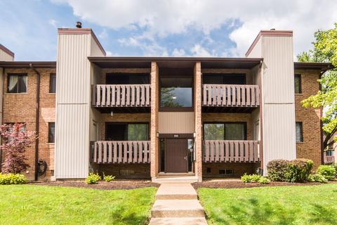 332 Sheridan Rd #2C, Willowbrook, IL 60527 photo 1