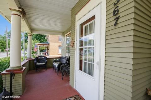 367 Walnut Ave, Elgin, IL 60123 photo 2