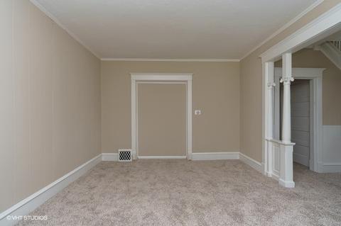 601 E Oakland Ave, Bloomington, IL 61701 photo 6