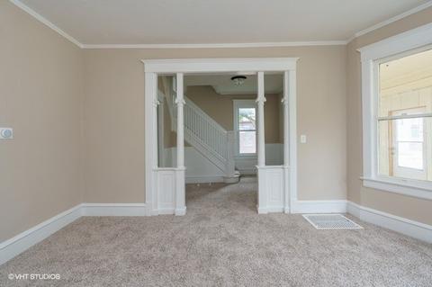 601 E Oakland Ave, Bloomington, IL 61701 photo 7