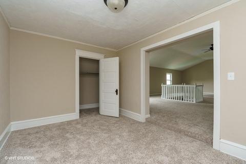 601 E Oakland Ave, Bloomington, IL 61701 photo 12