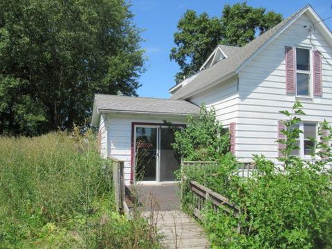 106 E Hancock St, Longview, IL 61852 photo 2