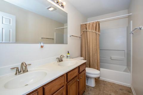 236 Atwell St, Elgin, IL 60124 photo 17