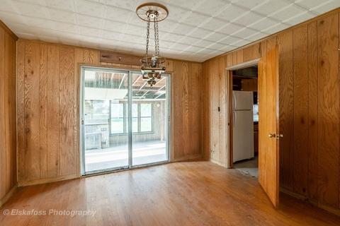 1249 Wayne Dr, Des Plaines, IL 60018 photo 4