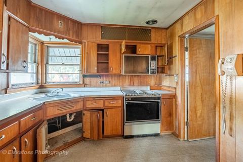 1249 Wayne Dr, Des Plaines, IL 60018 photo 6
