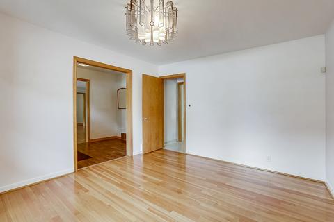 816 Murray Ave, Elgin, IL 60123 photo 8