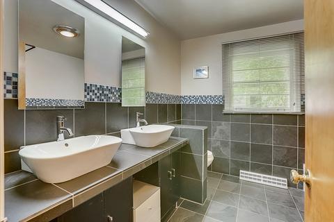 816 Murray Ave, Elgin, IL 60123 photo 16