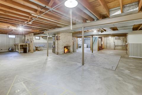 816 Murray Ave, Elgin, IL 60123 photo 24