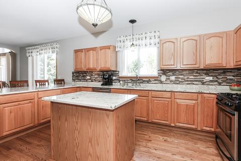 1900 Trappers Ct, Mchenry, IL 60050 photo 6