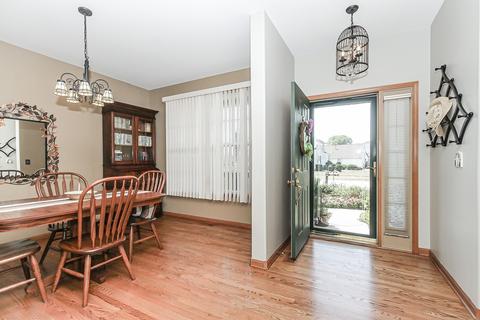 1900 Trappers Ct, Mchenry, IL 60050 photo 5