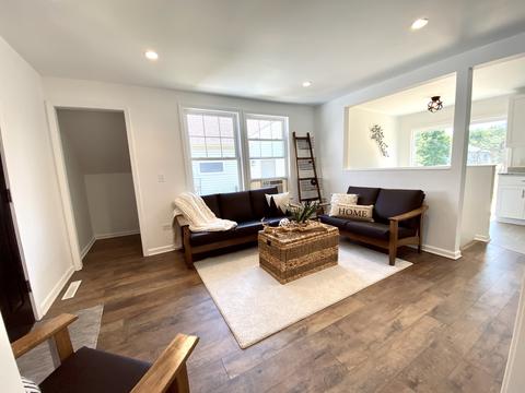 5219 West Ln, Mccullom Lake, IL 60050 photo 3