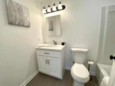 5219 West Ln, Mccullom Lake, IL 60050 photo 9