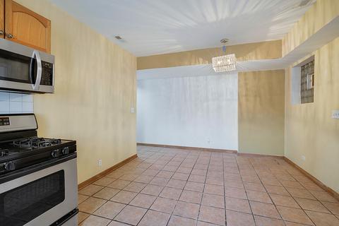 7228 Pershing Rd #2E, Lyons, IL 60534 photo 5