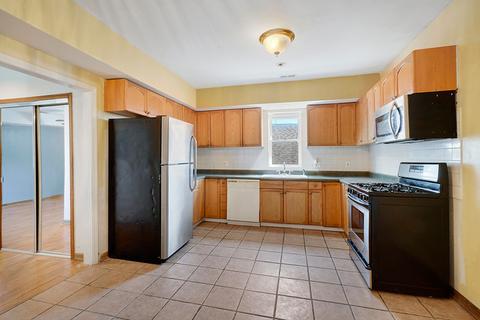 7228 Pershing Rd #2E, Lyons, IL 60534 photo 4