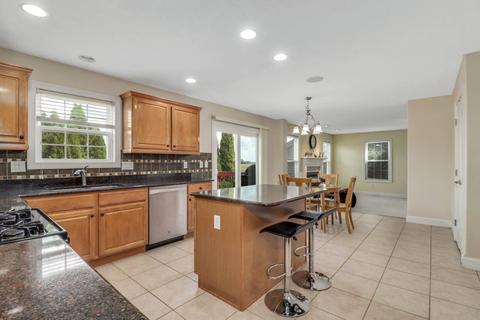 3908 Brookline Ln, Bloomington, IL 61705 photo 10
