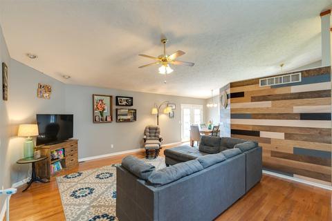 1105 Oak Hill St, Normal, IL 61761 photo 4